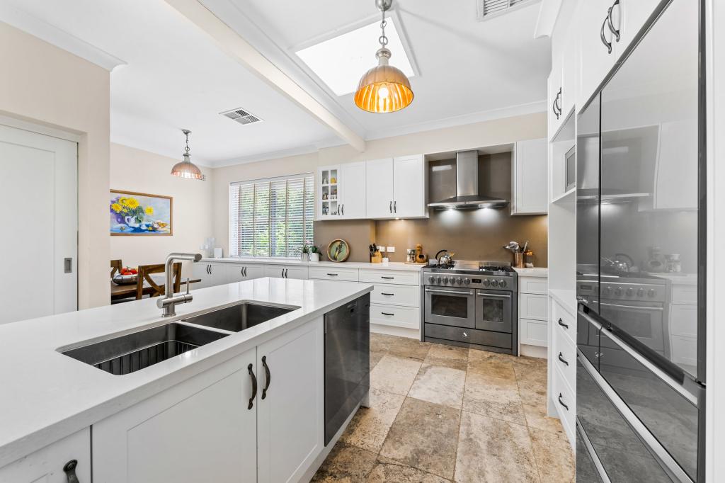 3 Hume Ave, St Ives, NSW 2075