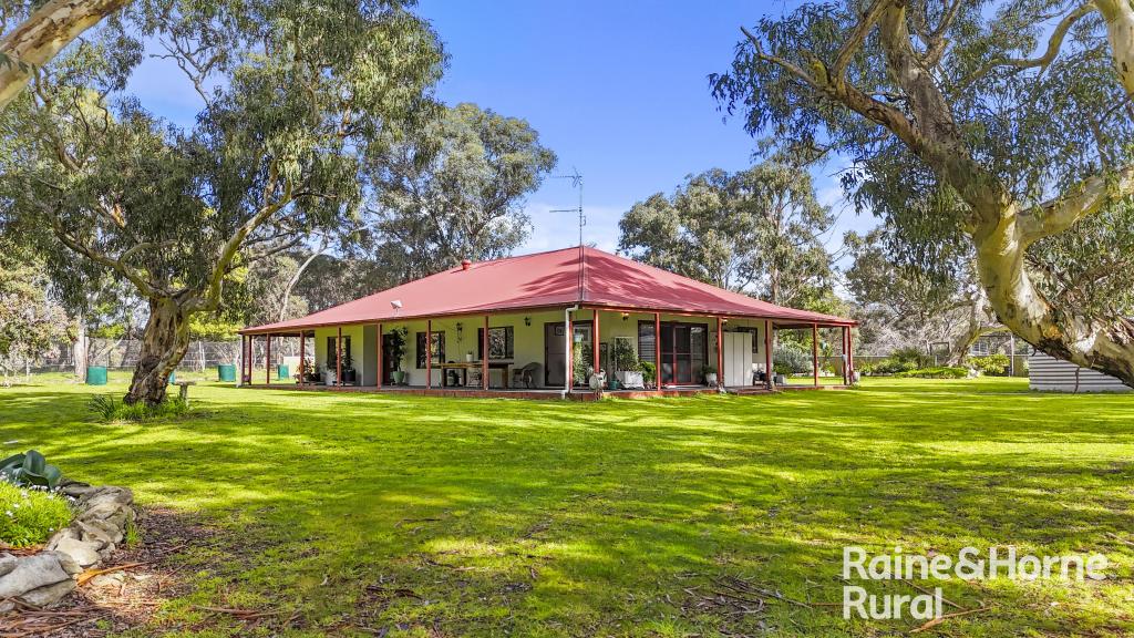 555 Mail Bridge Rd, Reedy Creek, SA 5275