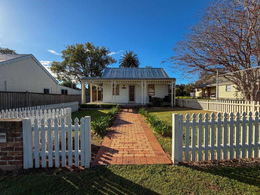 1/6 Warwick St, Penrith, NSW 2750