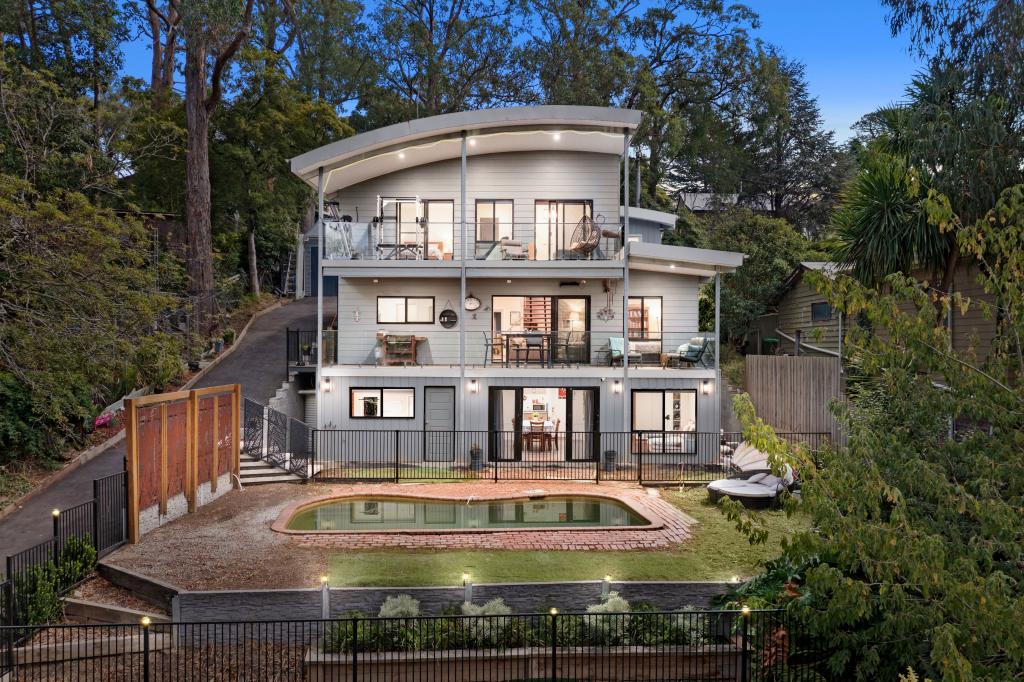 50 Thompson Rd, Upwey, VIC 3158