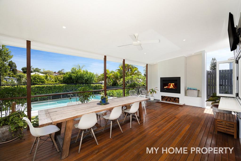 57 Lewis St, Camp Hill, QLD 4152
