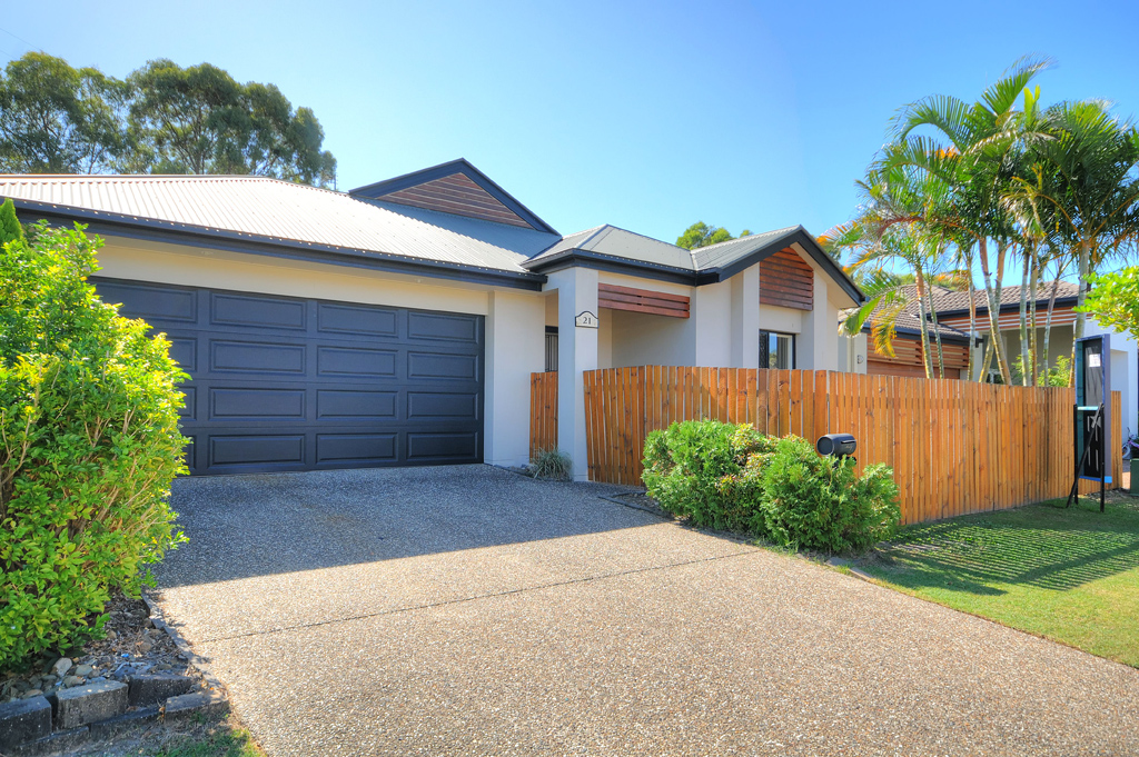 21 Imperia Cres, Varsity Lakes, QLD 4227