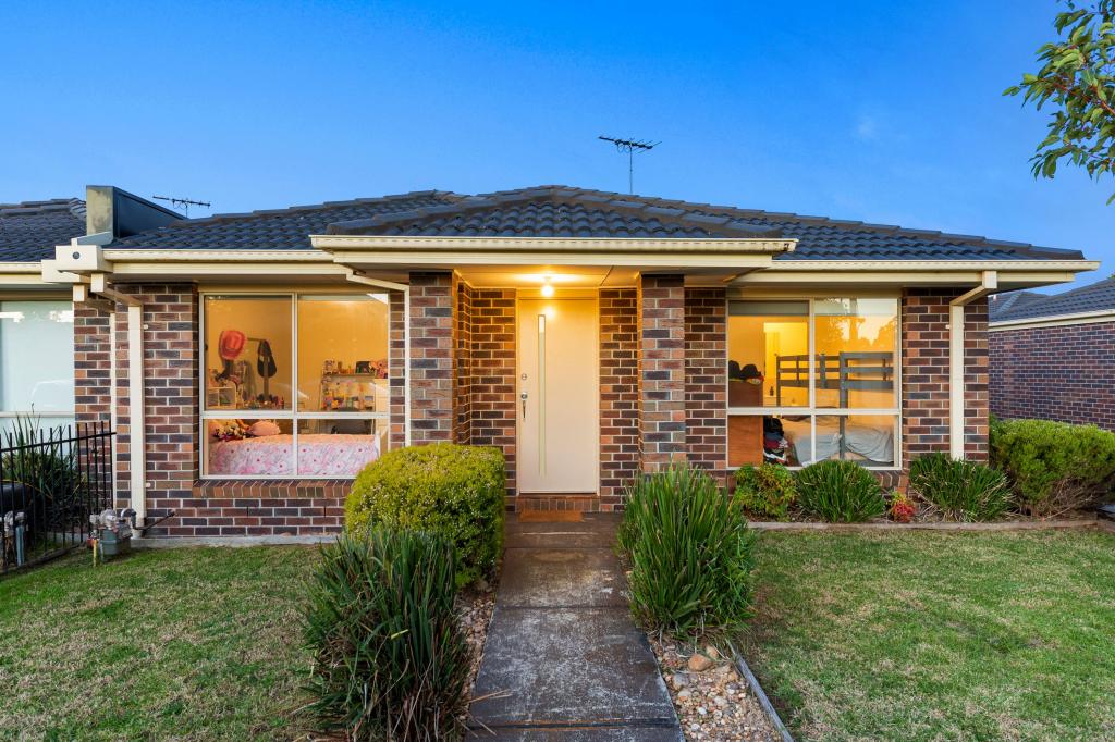 2/12 John St, Pakenham, VIC 3810