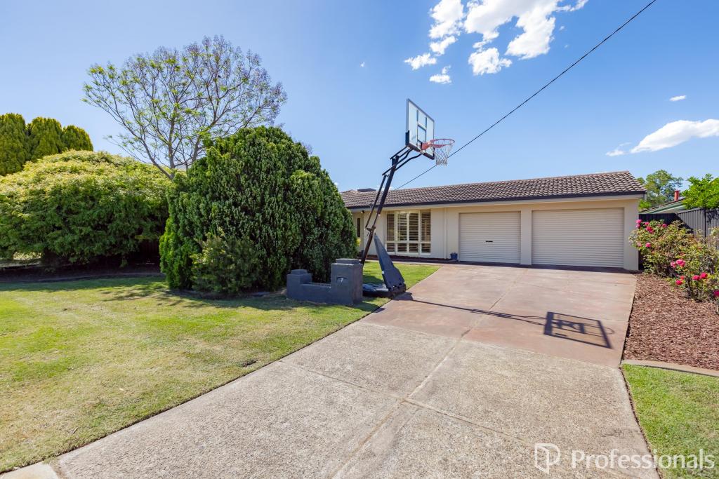 7 Chaparral Cres, Willetton, WA 6155