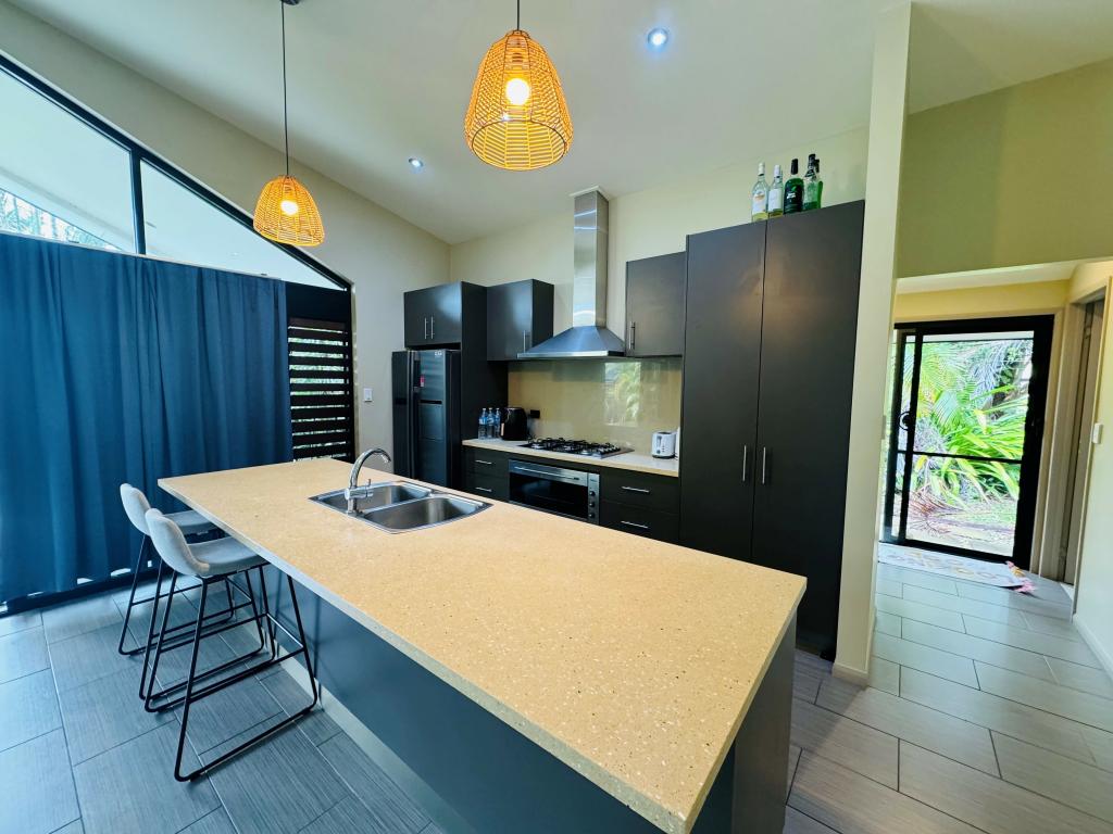 2/22-24 Jackey Jackey St, South Mission Beach, QLD 4852