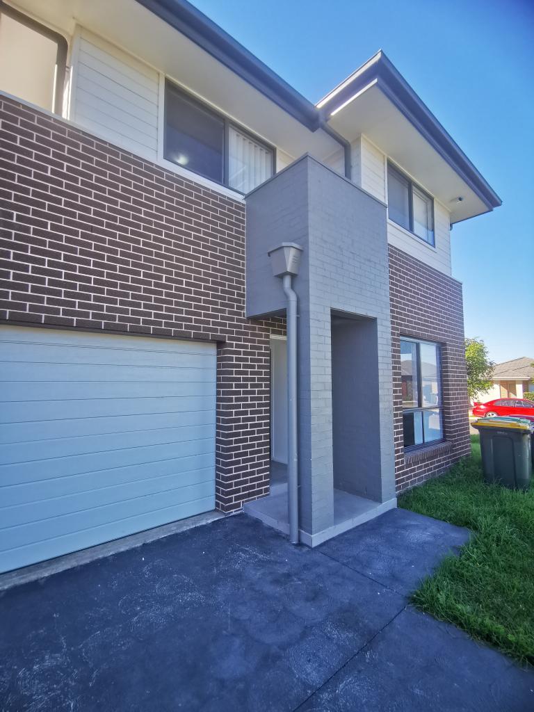 19 Cirrus Dr, Austral, NSW 2179