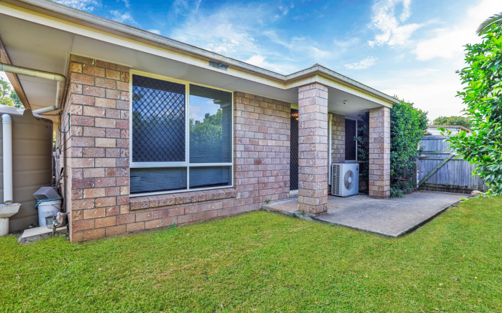 1b Sirius St, Kingston, QLD 4114