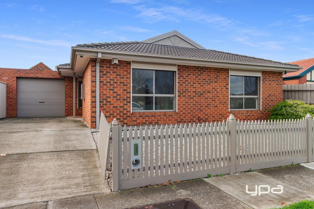 2/214 Westwood Dr, Burnside, VIC 3023