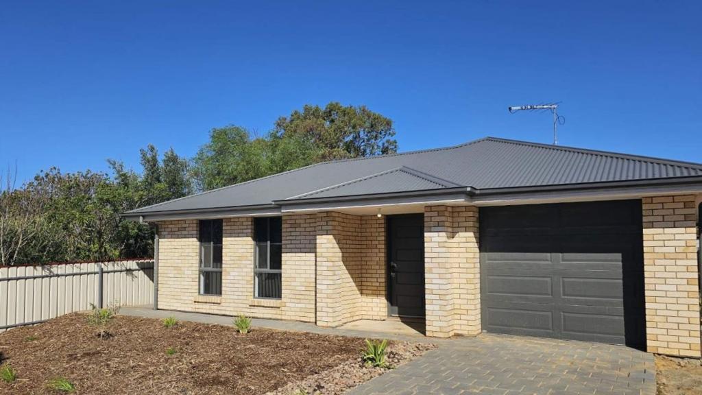 20b Eleanor Tce, Murray Bridge, SA 5253