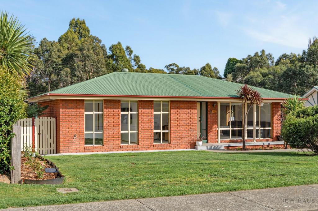 35 WHITEWATER CRES, KINGSTON, TAS 7050