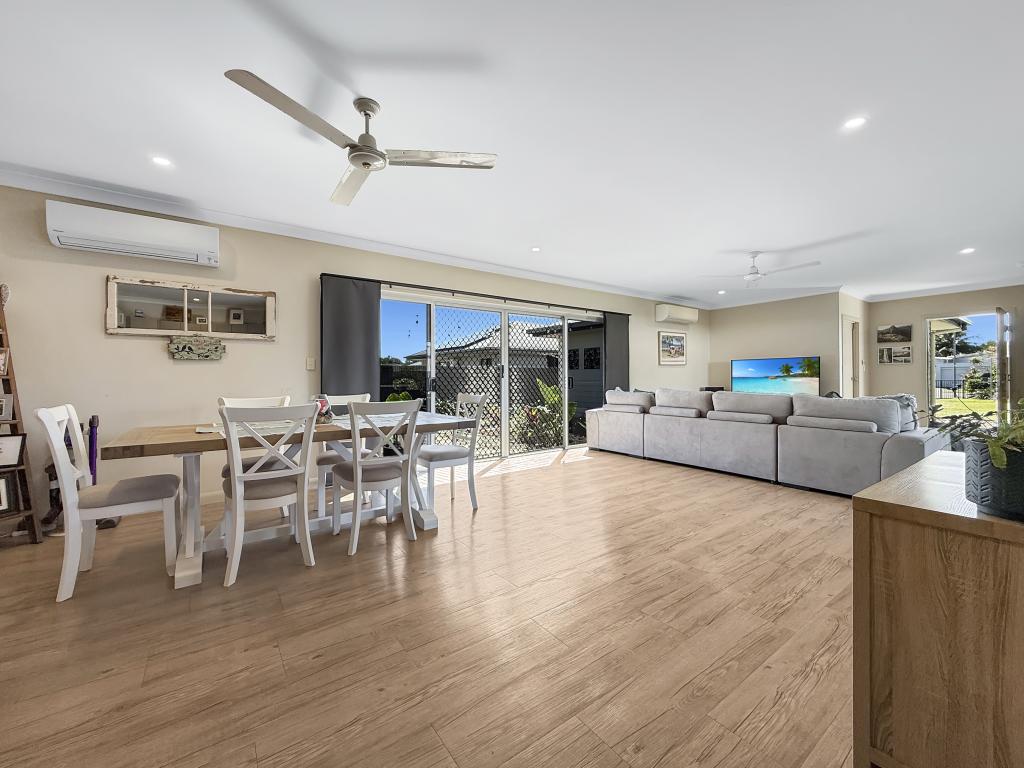 54 Midshipman St, South Mission Beach, QLD 4852