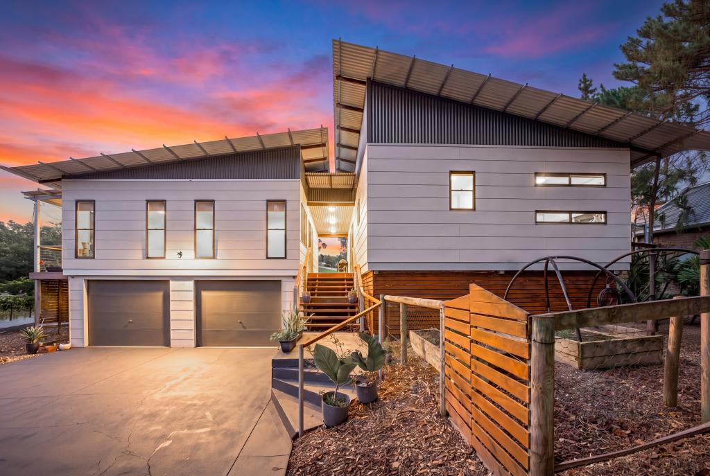 22 Forest Owl Cres, Murrays Beach, NSW 2281