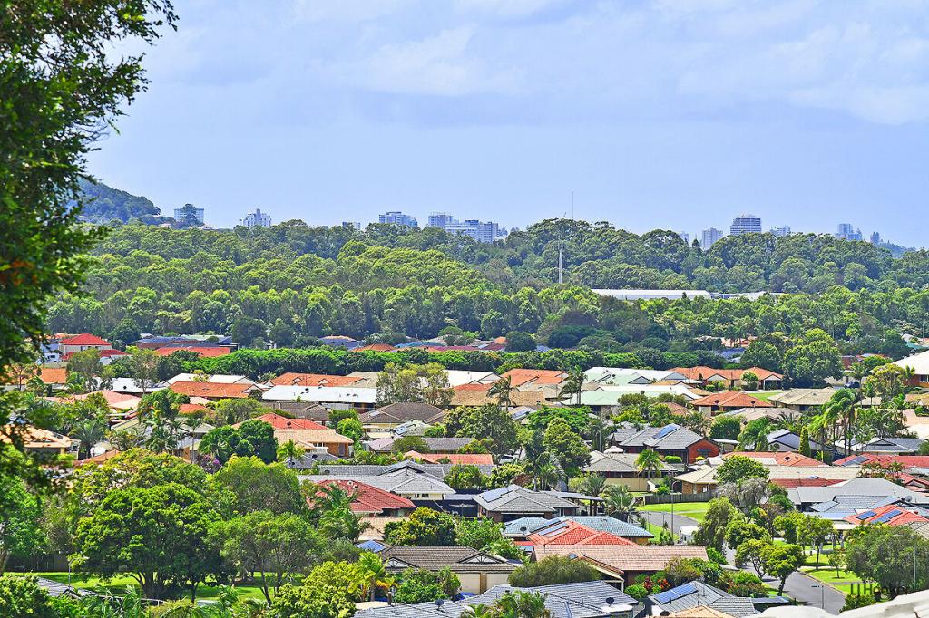 42 Oakland Pde, Banora Point, NSW 2486
