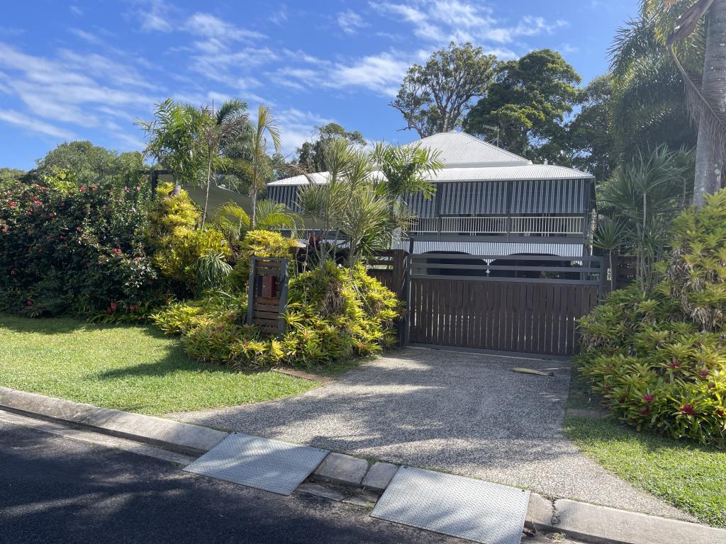 49 Holland St, Wongaling Beach, QLD 4852