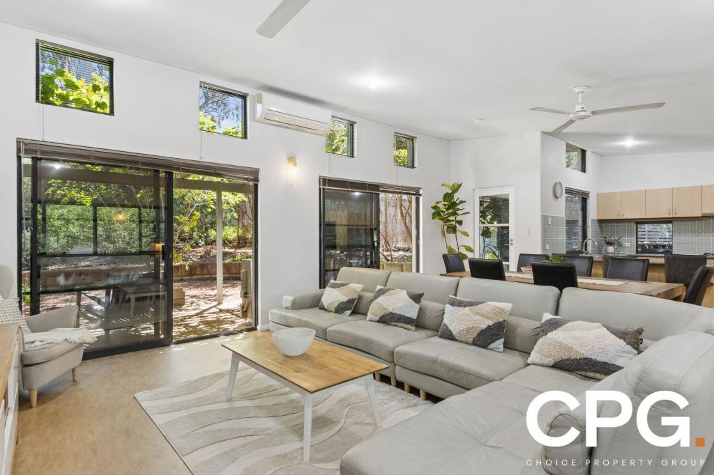 27 Holly Way E, Kalamunda, WA 6076
