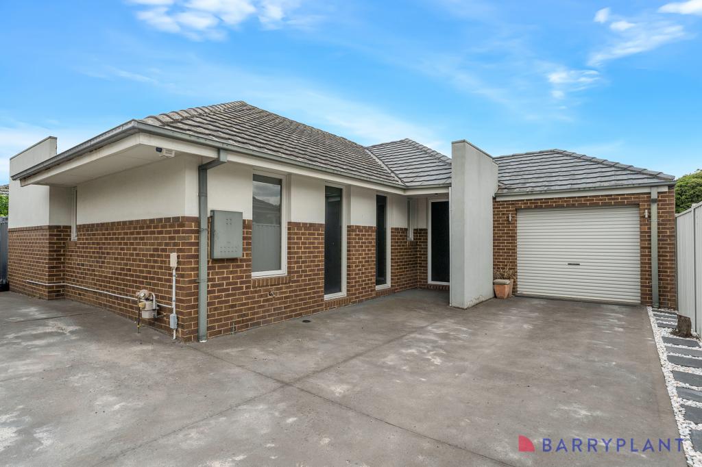 2/148 Boldrewood Pde, Reservoir, VIC 3073