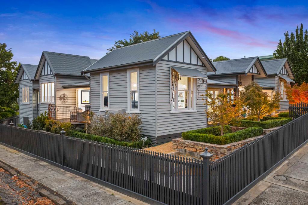 1 Macarthur St, Soldiers Hill, VIC 3350