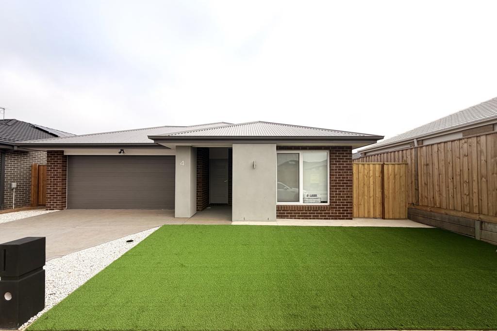 4 CODRINGTON ST, MELTON SOUTH, VIC 3338