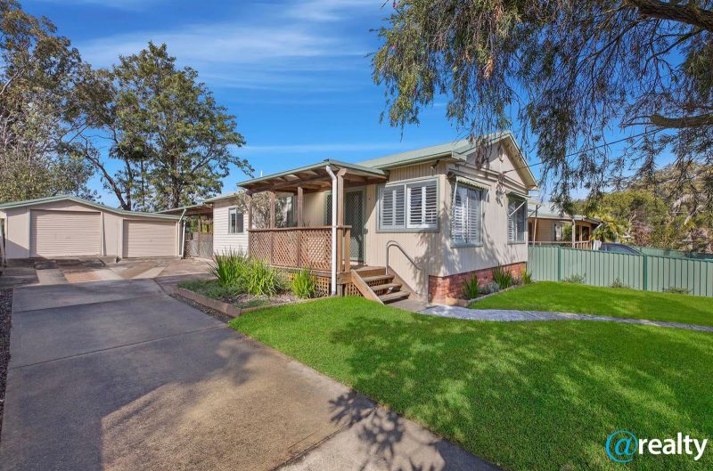 33 Hughes Ave, Kanwal, NSW 2259