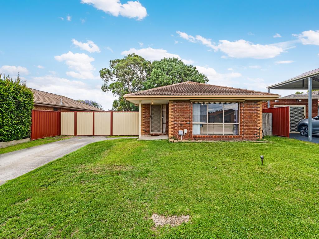 12 CRYSTAL GDNS, CRANBOURNE WEST, VIC 3977