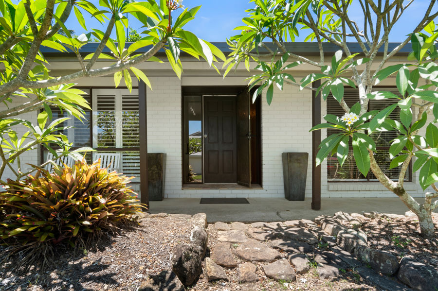 11 Carrabean Ave, Ashmore, QLD 4214