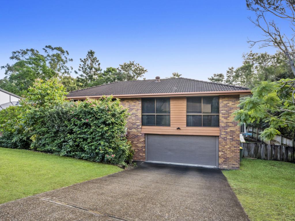 8 LYTHAM CT, HIGHLAND PARK, QLD 4211