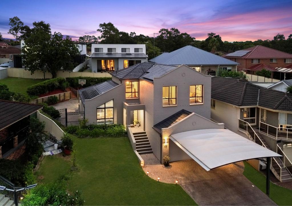 17 Harpur Pl, Casula, NSW 2170