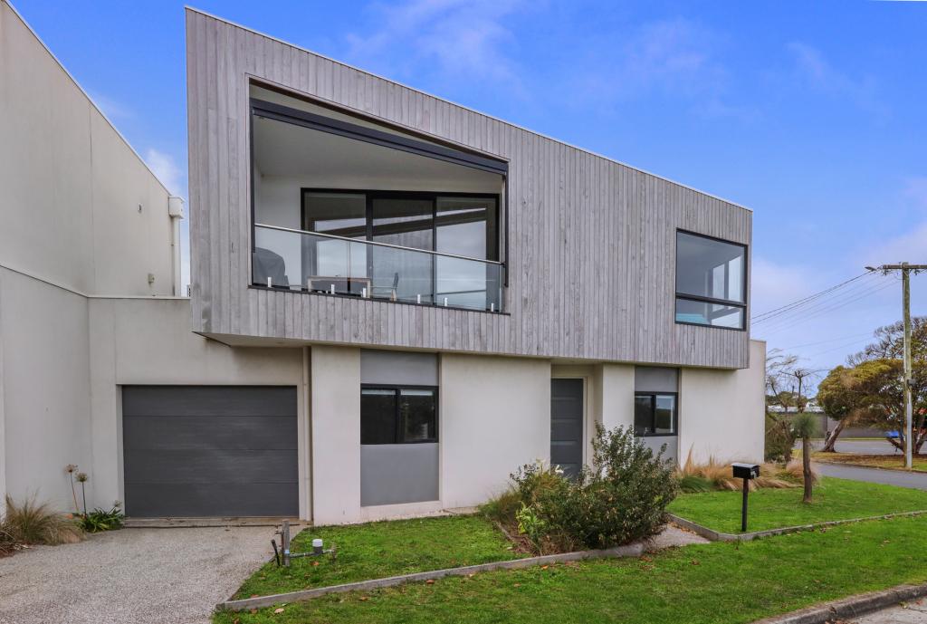 8 Rudd Ave, Torquay, VIC 3228