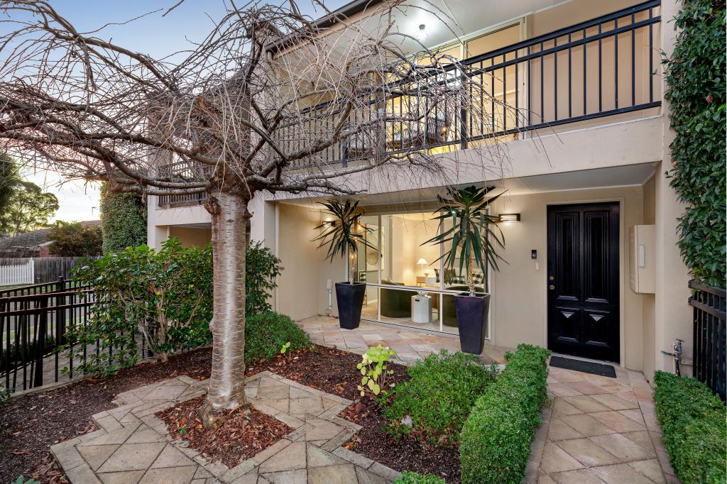 12 Arthur St, Briar Hill, VIC 3088