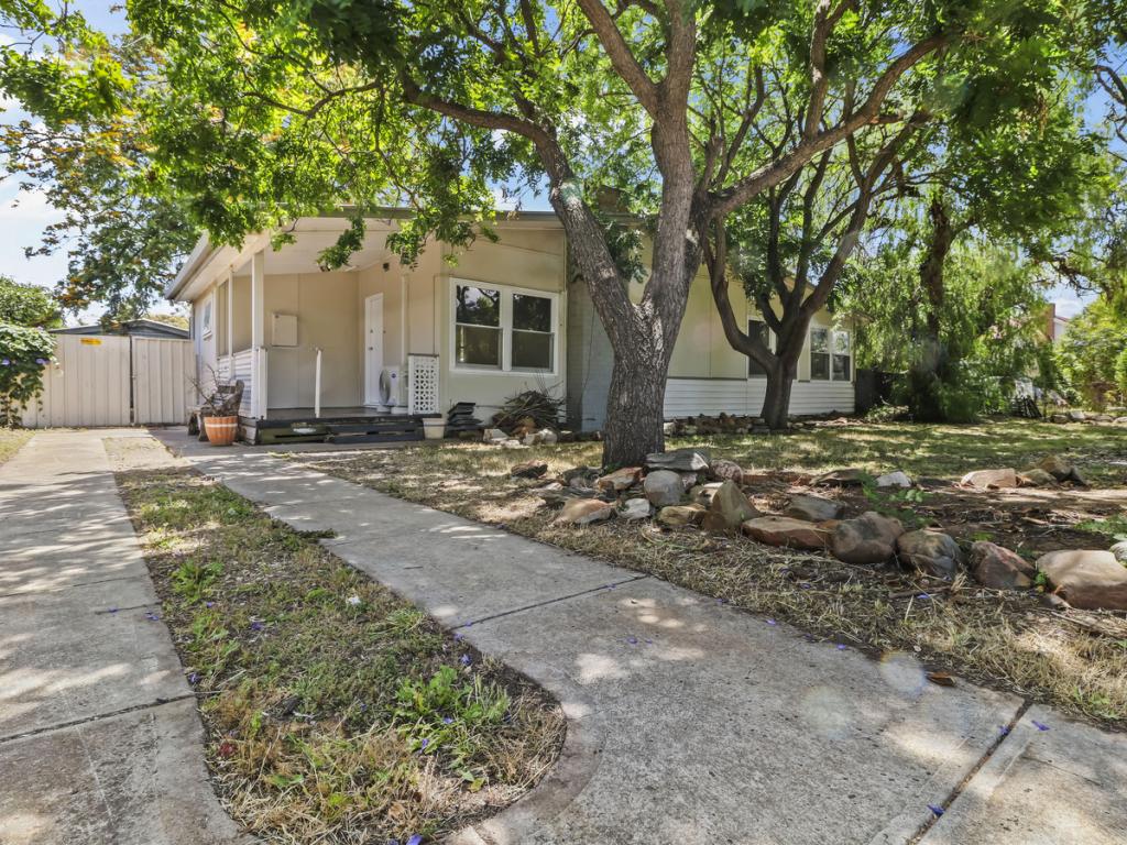 9 Barton Rd, Elizabeth Downs, SA 5113