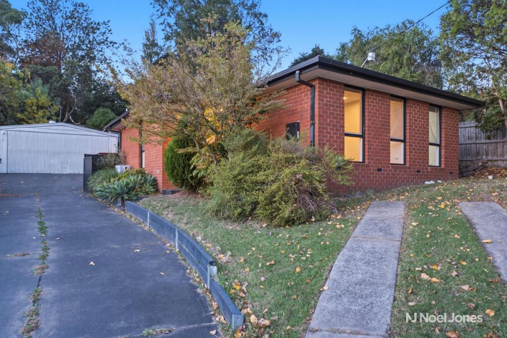 31 Wyuna Walk, Mooroolbark, VIC 3138