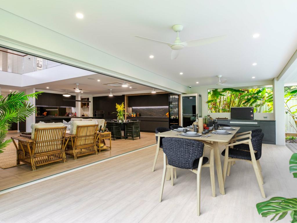 295 Coral Coast Dr, Palm Cove, QLD 4879