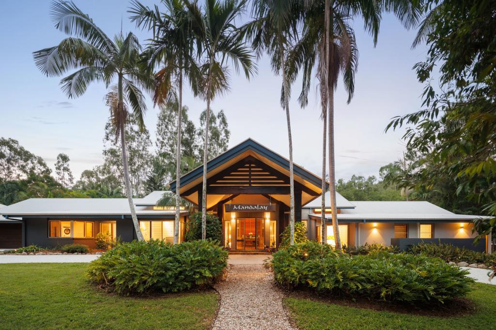 57 Bainbridge Dr, Pullenvale, QLD 4069