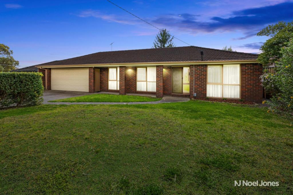 14 Campaspe Dr, Croydon Hills, VIC 3136