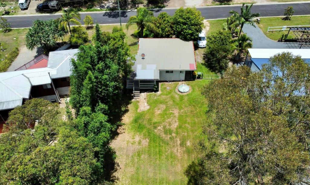 69 Eastbourne Tce, Macleay Island, QLD 4184