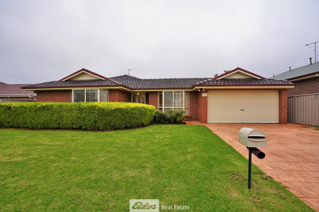 19 Dickson Rd, Griffith, NSW 2680