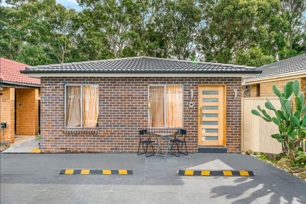 11a Hasluck Rd, Bonnyrigg, NSW 2177