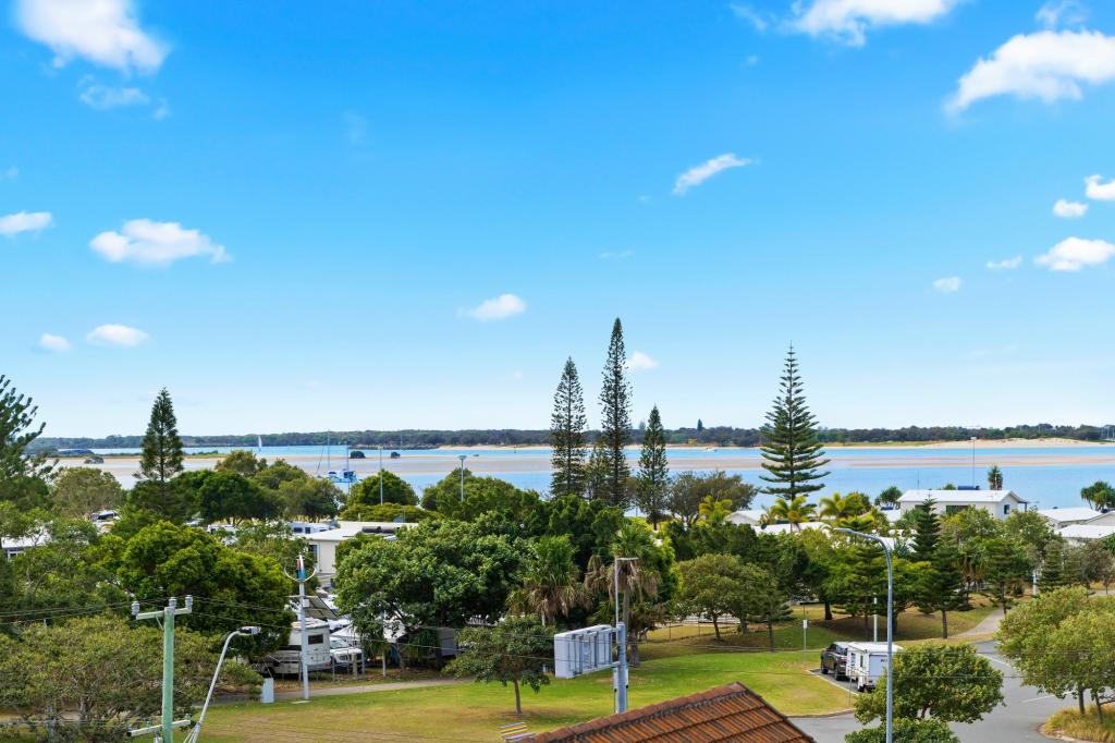 17/136 Marine Pde, Southport, QLD 4215