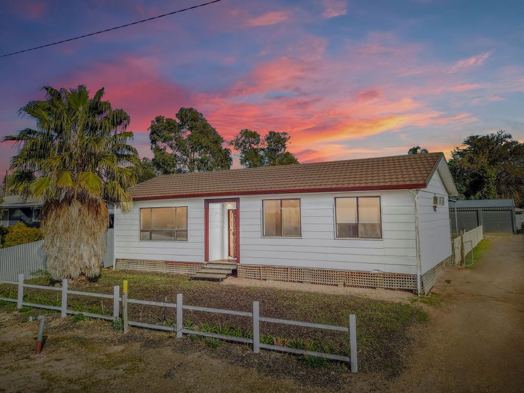 4 Isaacson St, Golden Heights, SA 5322