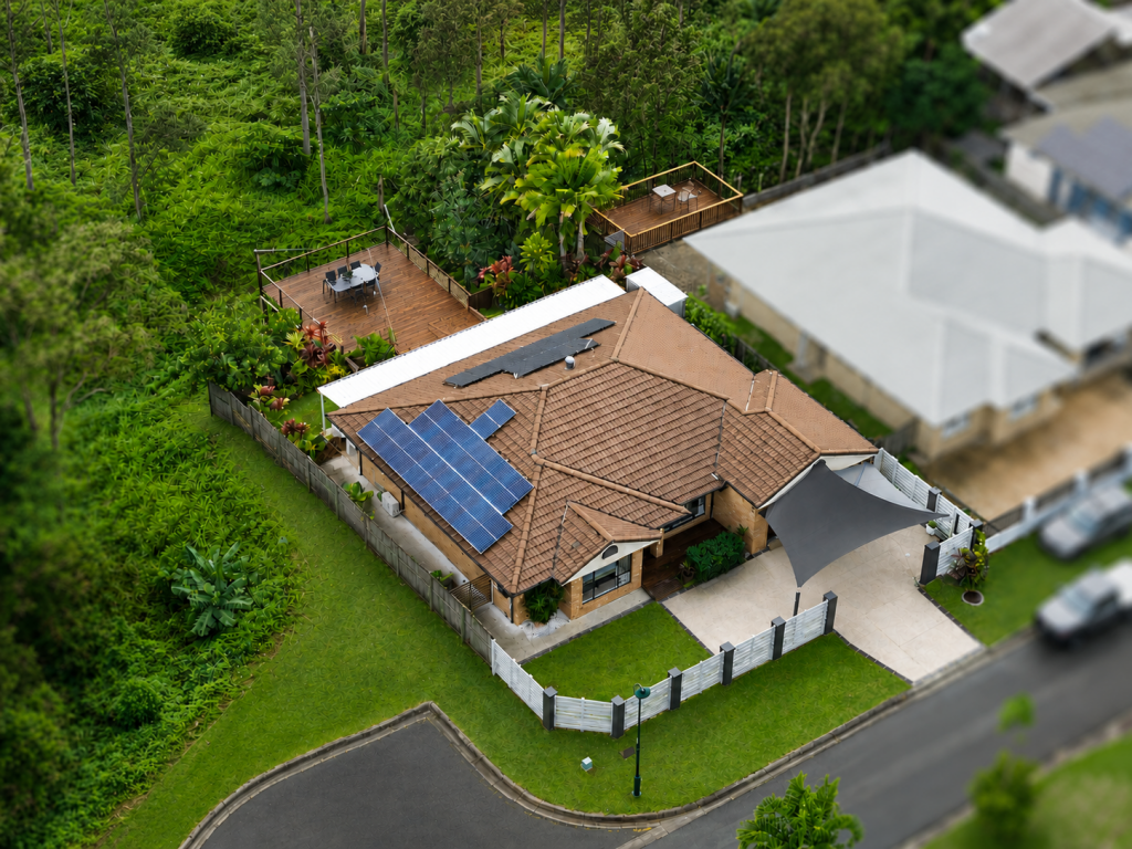 15 Waverley Park Cl, Oxenford, QLD 4210