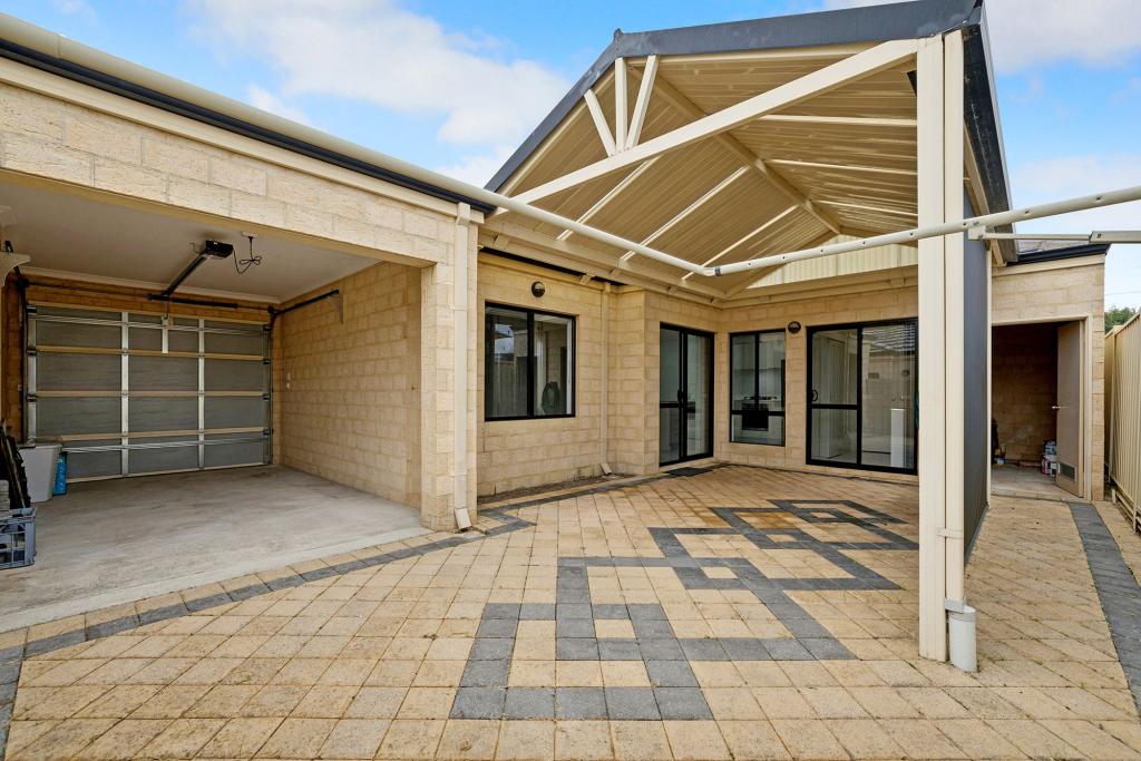 27B EASTDENE CIR, NOLLAMARA, WA 6061