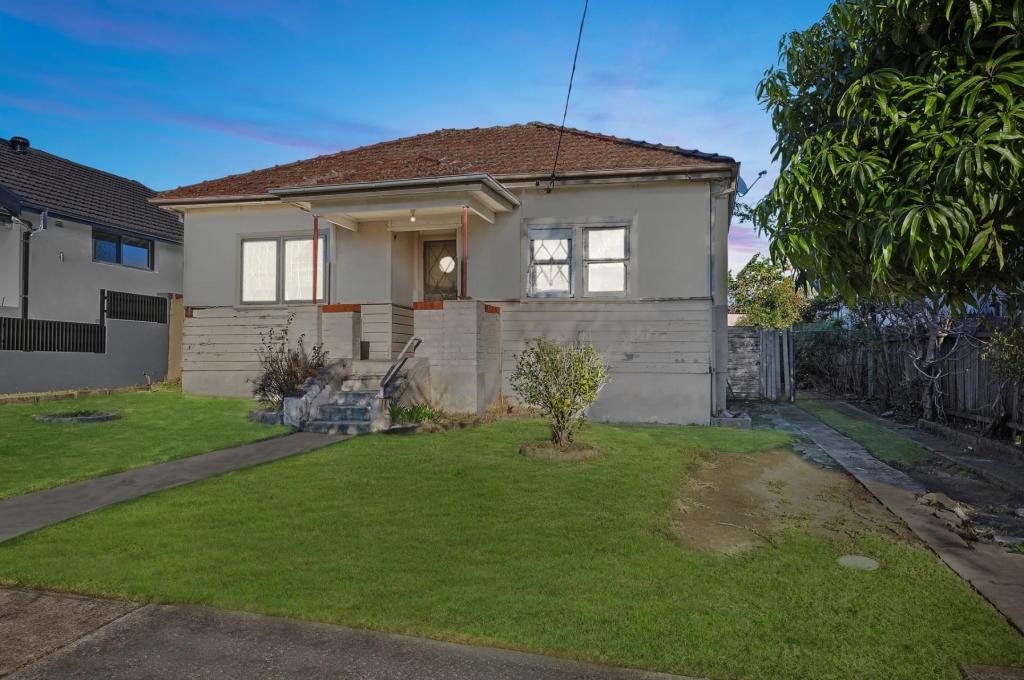 21 Ewen St, Roselands, NSW 2196