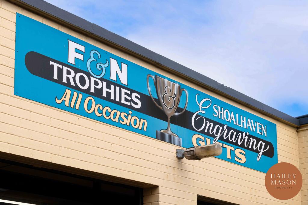 2/3 STEWART PL, NOWRA, NSW 2541