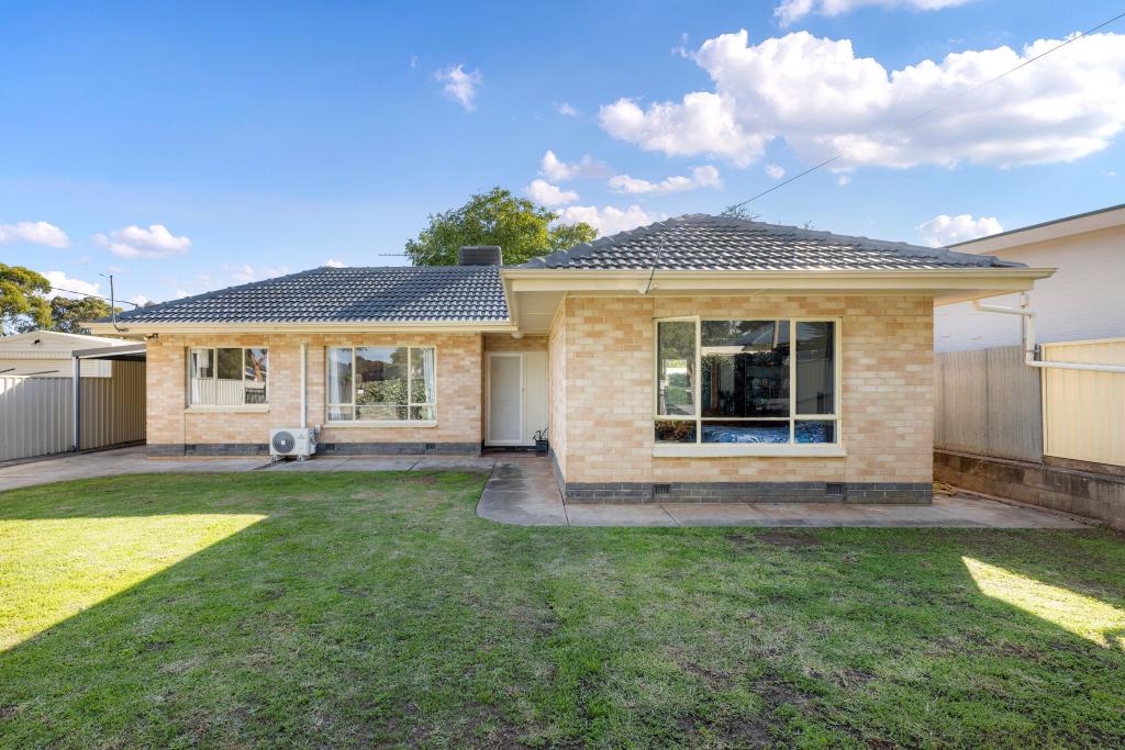 17 CAROUSEL ST, PARA VISTA, SA 5093