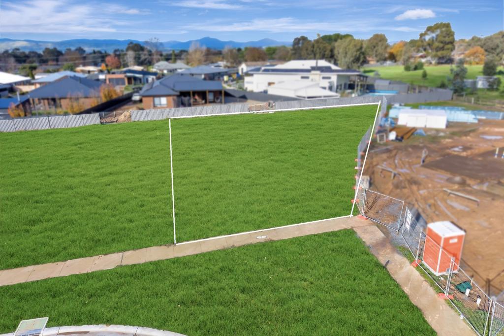 15 WILLIAMS DR, MANSFIELD, VIC 3722