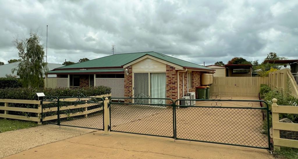 16 Lee Ct, Crows Nest, QLD 4355