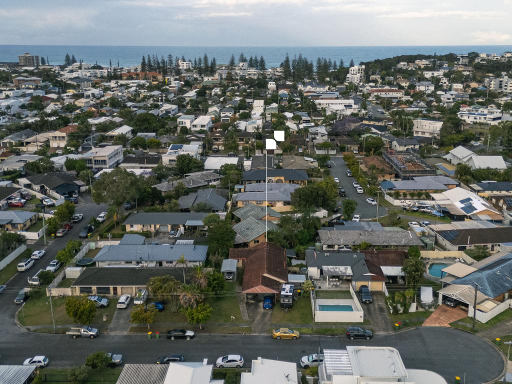 1 & 2/19 Adams Ave, Miami, QLD 4220