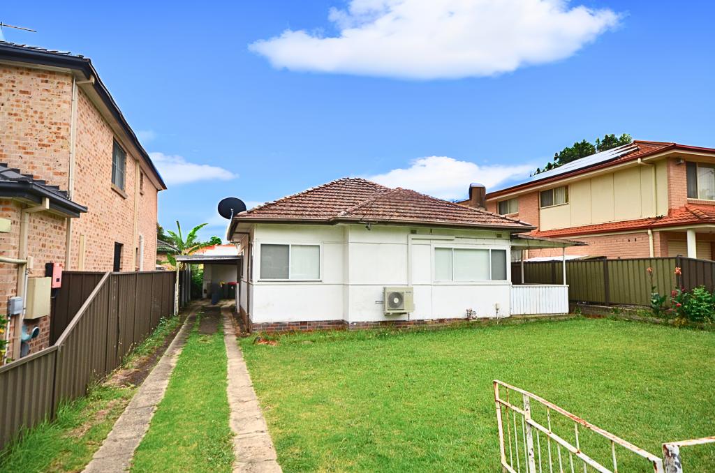 41 ESSINGTON ST, WENTWORTHVILLE, NSW 2145