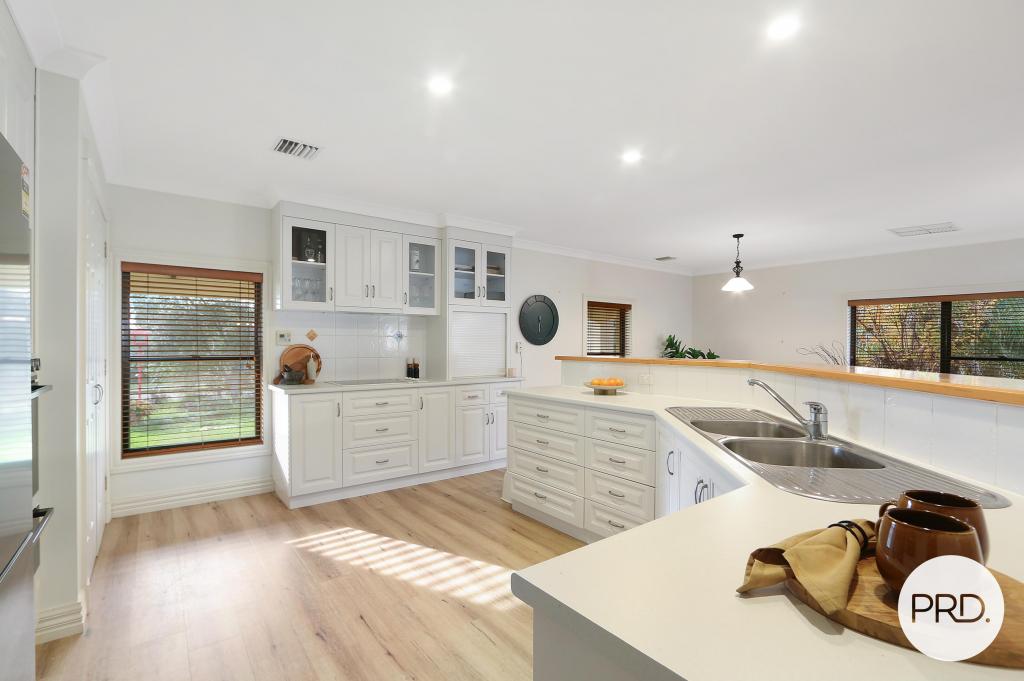 2 Finlay Rd, Thurgoona, NSW 2640
