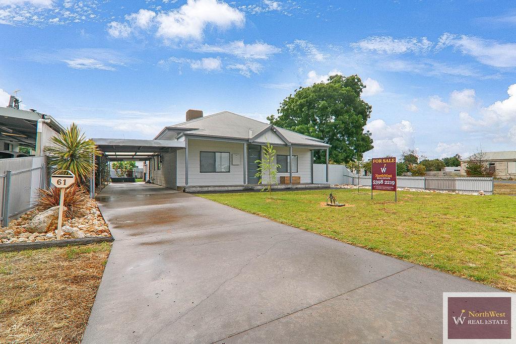 61 Molyneaux St, Warracknabeal, VIC 3393